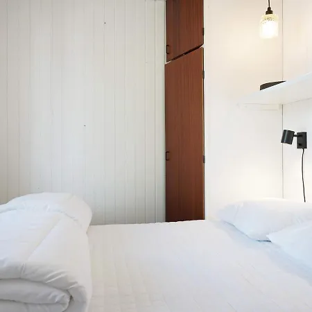 Aakirkeby Xl Vester Somarken